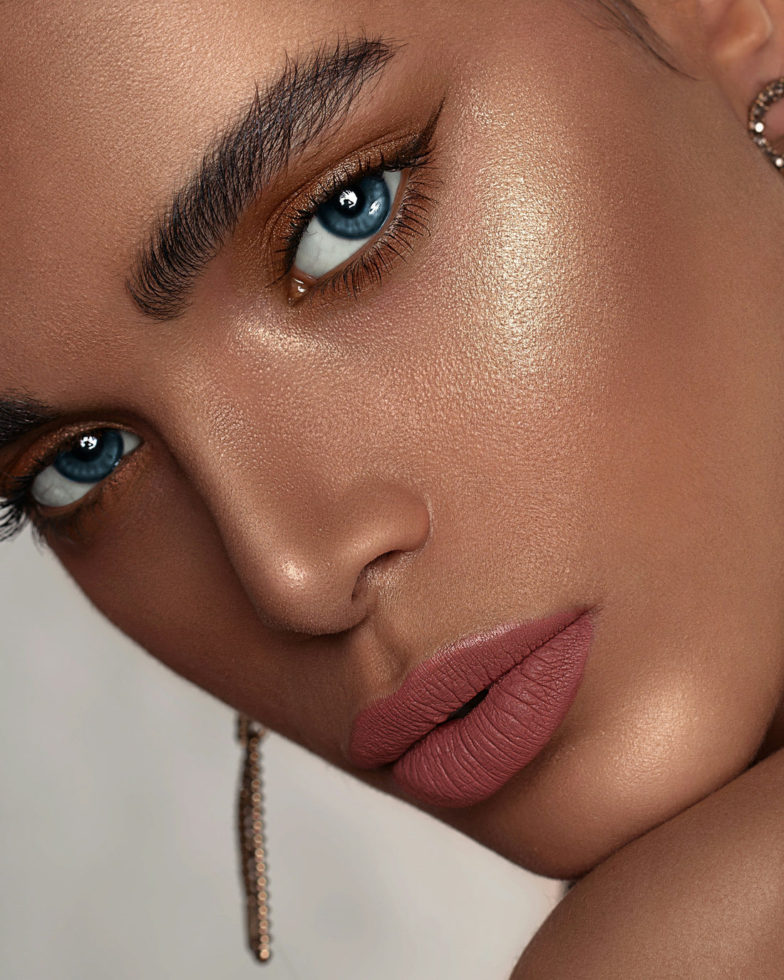 ✨ Blusher, one touch full of life makeup