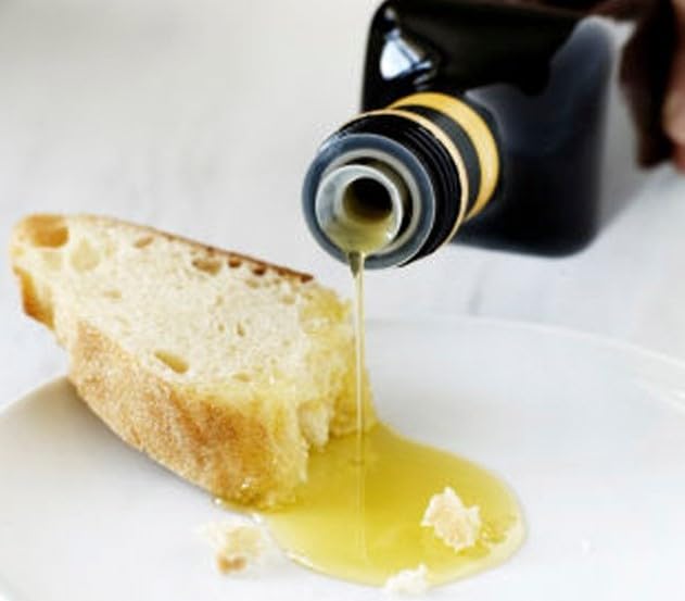 Extra Virgin Olive Oil - Santa Maria Portuguese Vintage Metal Tin - 200ml. This is a brand with almost 100 Years. (5)