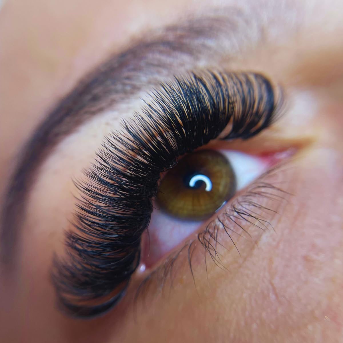 Eyelash Curler, Eyelash Makeup Tool, Creates Eye-Opening & Lifted Lashes, Lash Curler Includes Additional Rubber Replacement Pad, Made from Stainless Steel