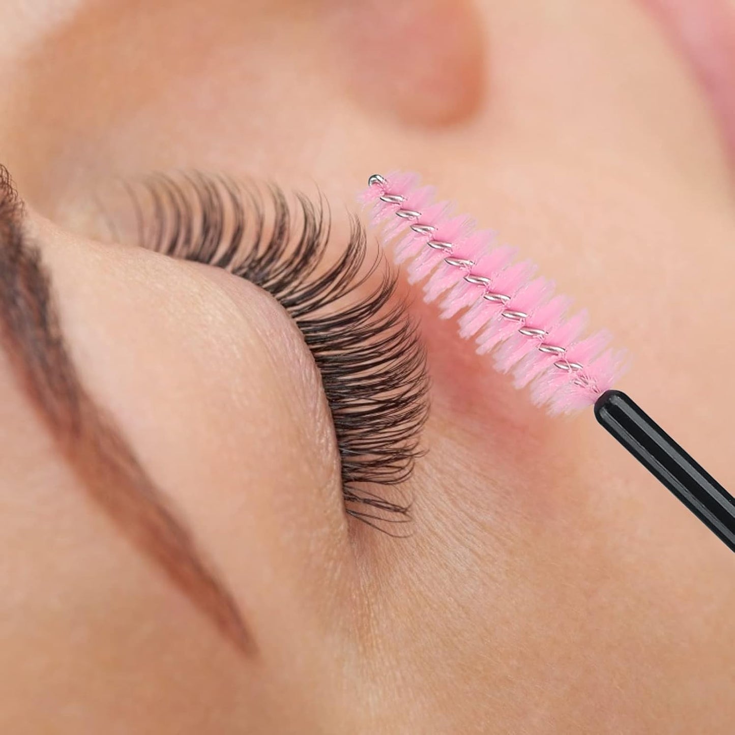 G2PLUS 100PCS Disposable Eyelash Brushes, Adjustable Mascara Wands Makeup Applicator, Lash Spoolies Brushes for Eyelash Extensions and Eyebrows (Pink)