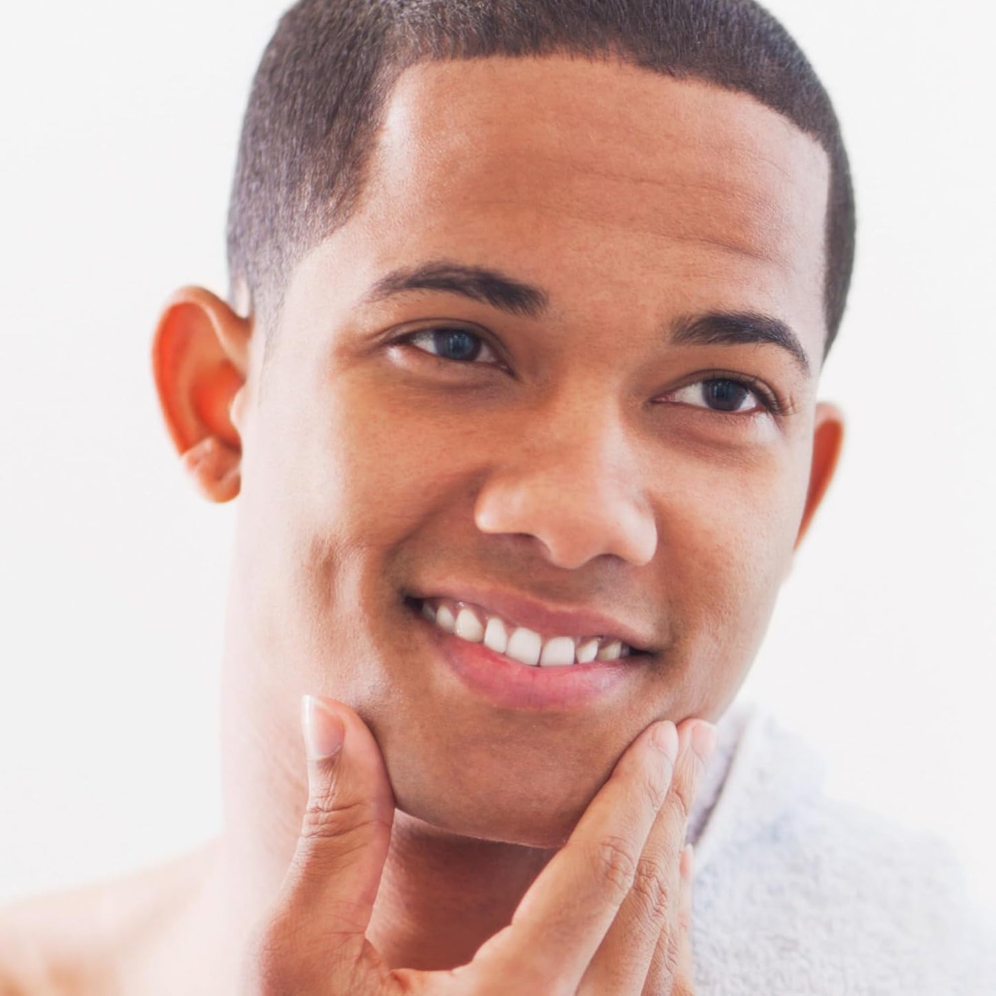 Cremo Sandalwood Shave Cream, Astonishingly Superior Ultra-Slick Shaving Cream for Men, Fights Nicks, Cuts and Razor Burn, 6 Fl Oz