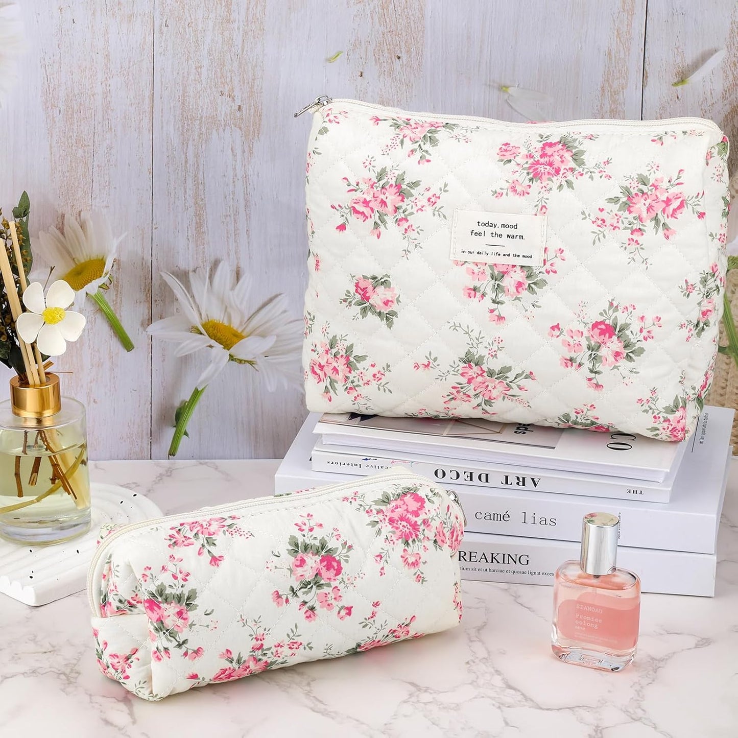 2Pcs Quilted Cotton Makeup Bag Large Travel Makeup Pouch Small Brush Holder Set for Women Floral Coquette Makeup Bag Cute Aesthetic Cosmetic Bag Blue Toiletry Organizer Storage Bag Big Zipper Pouch